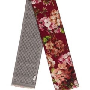 Authentic Gucci Blooms Wool burgundy multicolor Scarf w/ Tags and original box